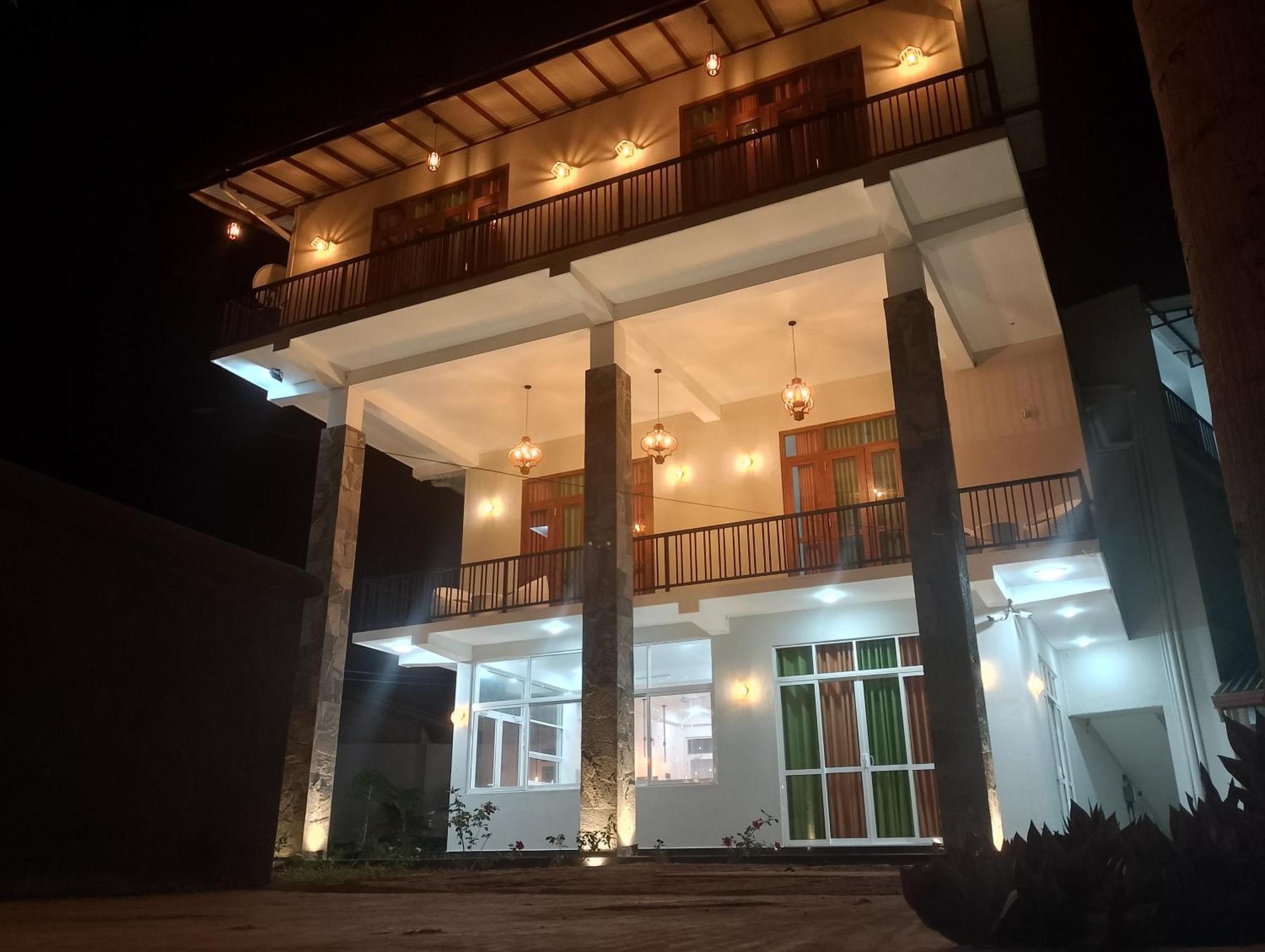 Malindu Yala Gate Hotel Tissamaharama Exterior photo